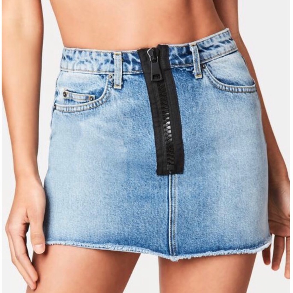 Carmar denim skirt with zipper